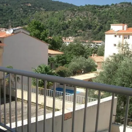 Apartment Confortable Avec Balcon - Amelie-les-bains, Pres Des Thermes Et Parking - Fr-1-703-35